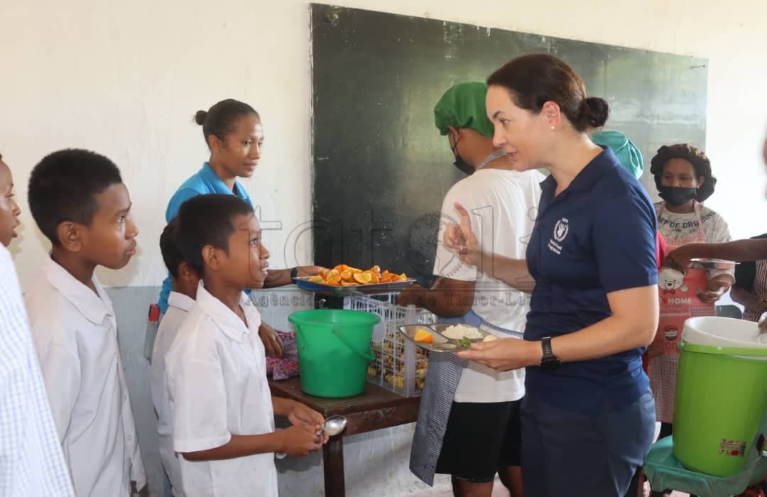 博博纳罗:学校营养餐须提供新鲜食物