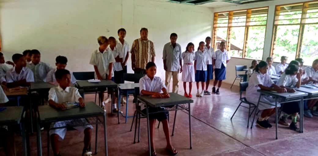 EBF Osokaiua小学教师短缺,协调员一人教全科