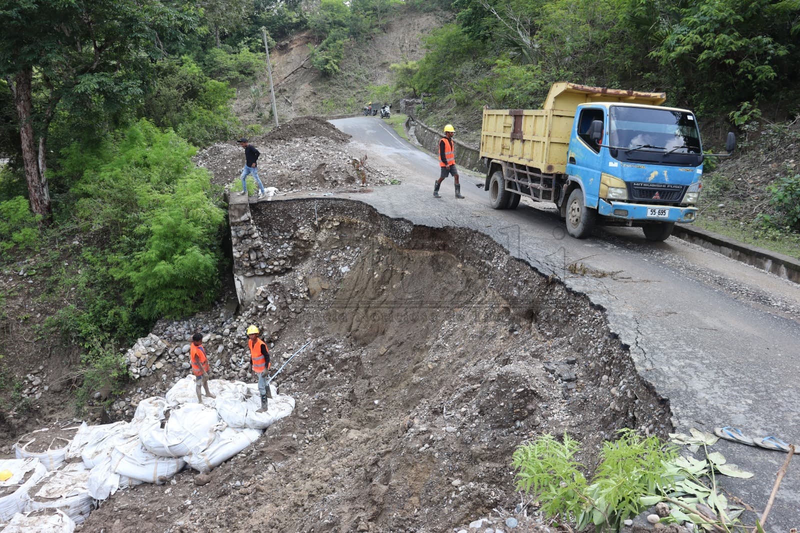巴利博-马利亚纳公路紧急修复启动