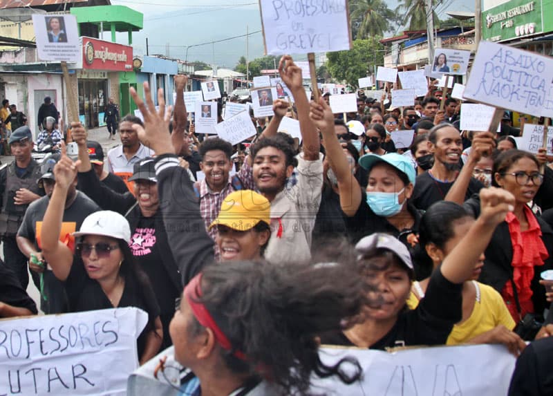 教师协会要求总理介入教育危机