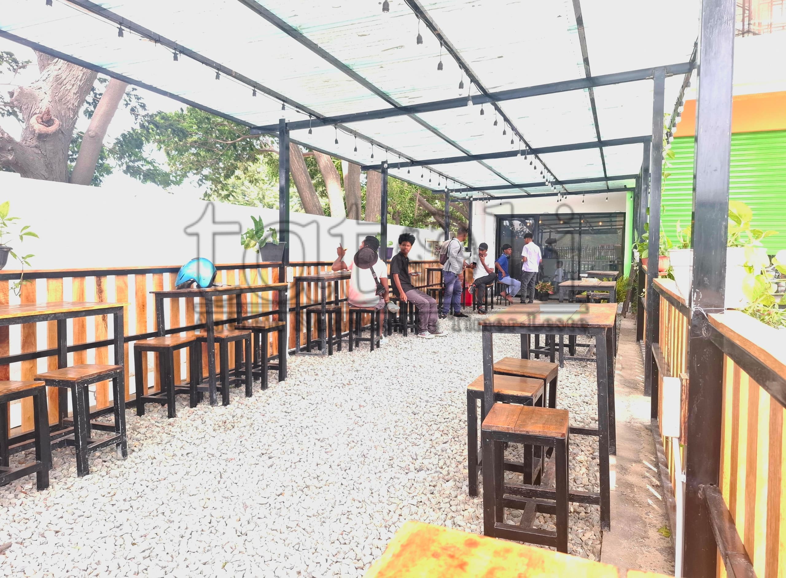 阿萨贝咖啡店:行政驱逐后重新开业