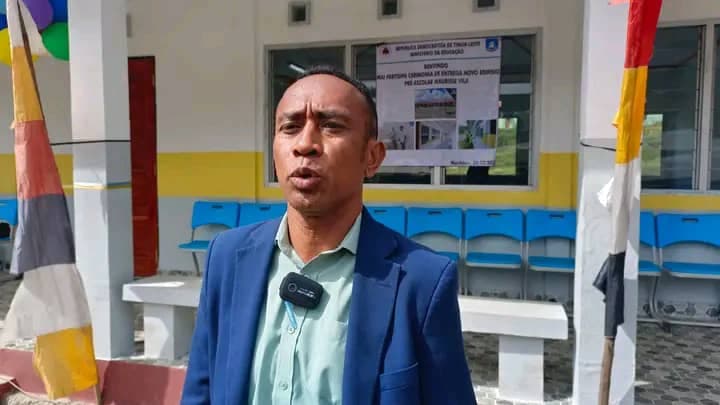 阿伊纳罗CAFE学校建设停滞，局长建议重新招标