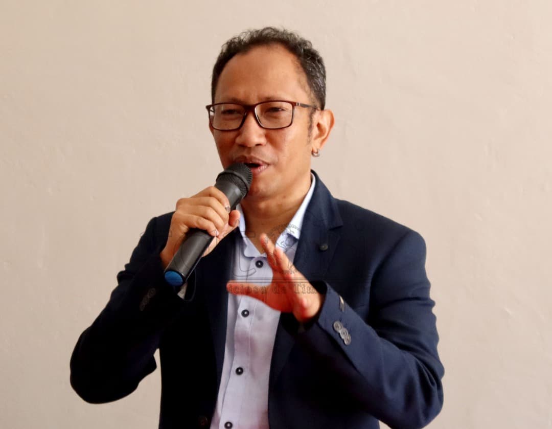 IOB毕业典礼：658名学子毕业，院长勉励勇敢面对挑战