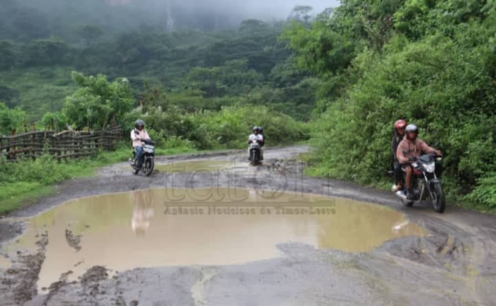 博博纳罗道路积水严重 村长呼吁政府关注