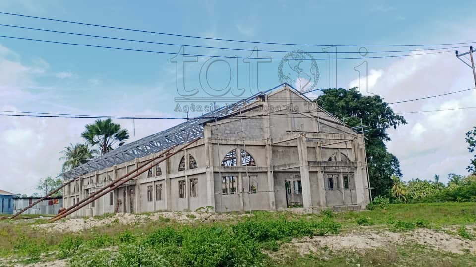 马卡迪克村长:小教堂建设进度达50%