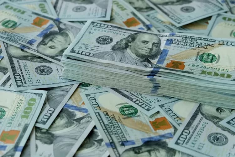 非法资金转移案首次审讯启动