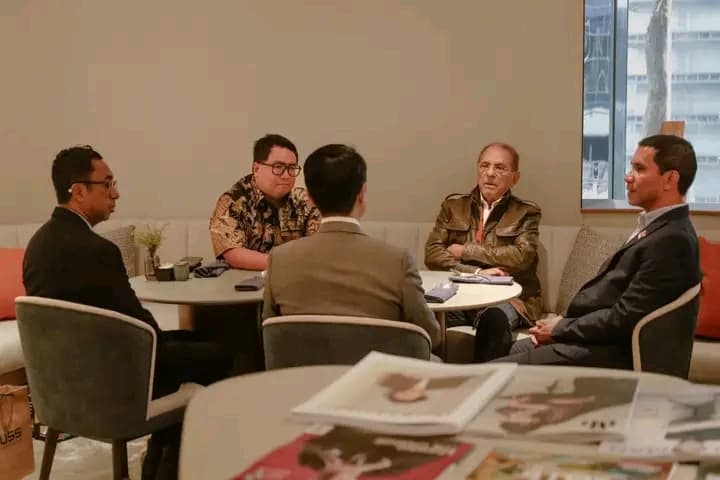 总统奥尔塔向NUSS校友推介蒂巴尔港投资