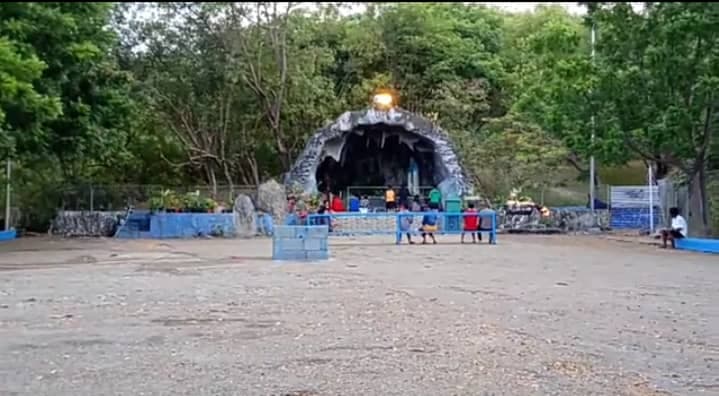 各各他圣母岩洞成东帝汶青年求职祈祷圣地
