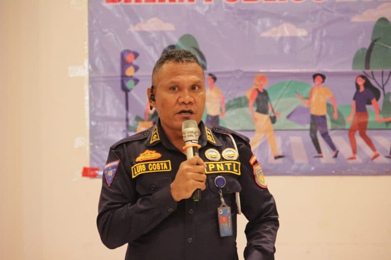 路易斯·达科斯塔:交警须专业执法,严禁非法收费