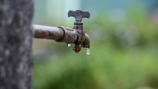 欧库西旱季供水紧张 SAA启用4辆水车保供应