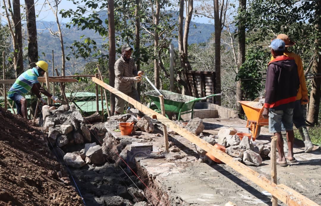 博博纳罗村为医务人员建造新住所