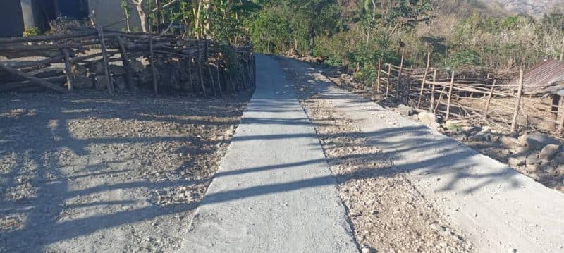 欧库西村民担忧修复道路不建桥
