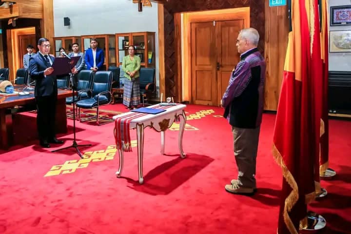 总统任命卡尔利托·努内斯为首任驻印度大使