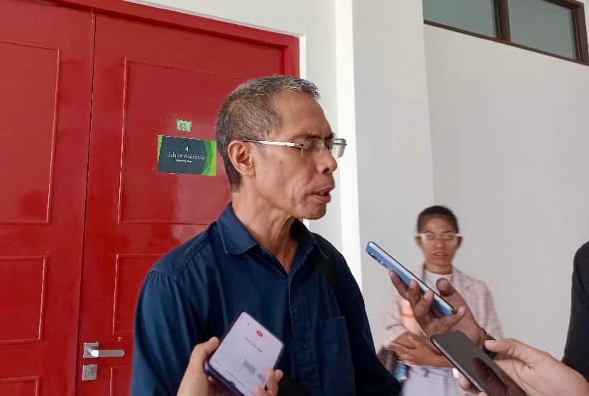 法学家:不应质疑法院废除终身养老金裁决