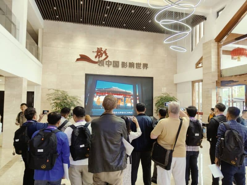 21名记者参观宁波象山影视城