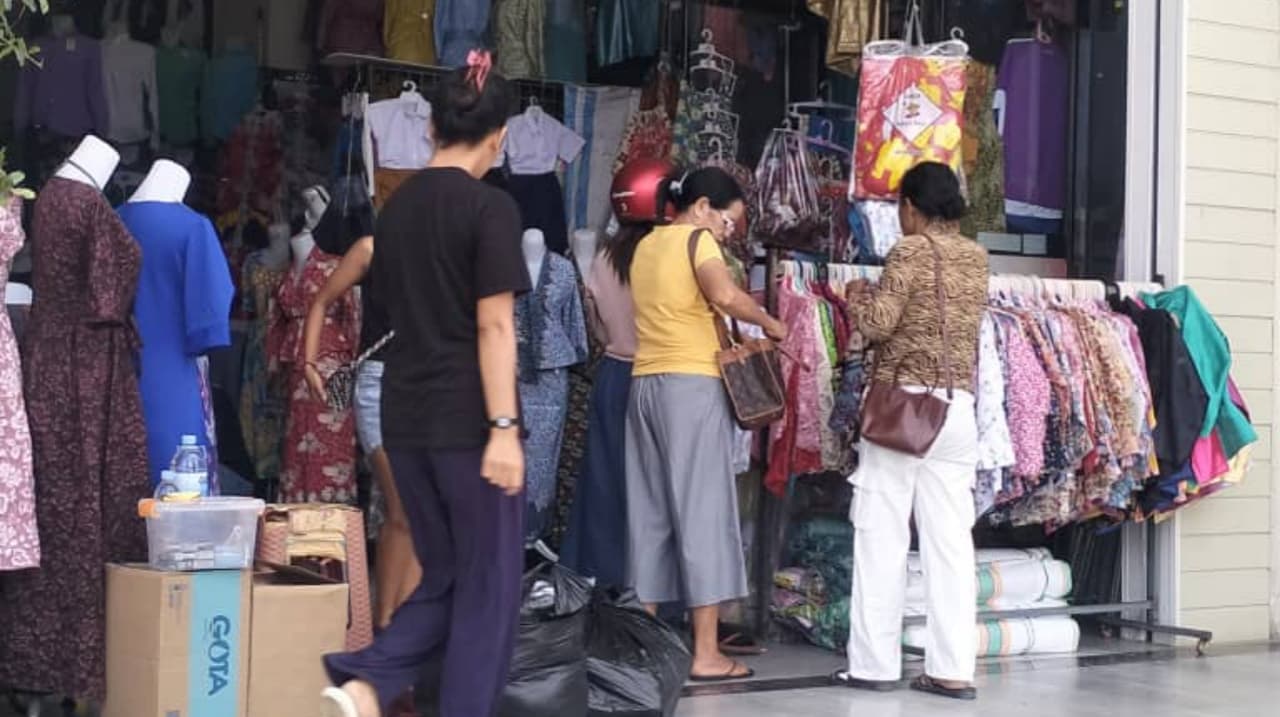 戈尔戈塔购物中心:节日过后客流锐减