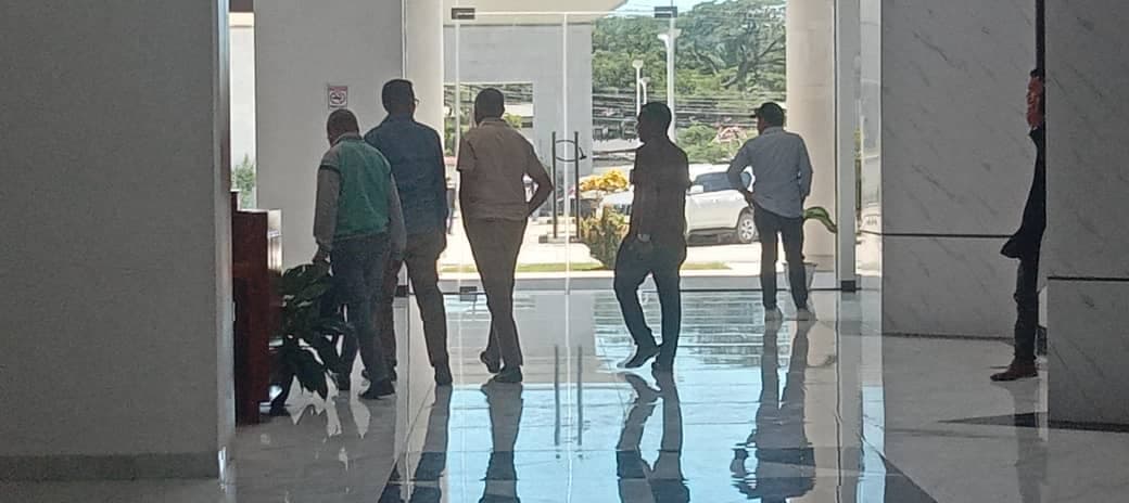 前PNTL总指挥官:主动批准制服与修船采购