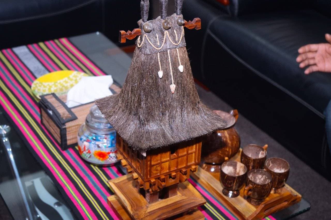 要理教师:祖传圣物不是崇拜对象