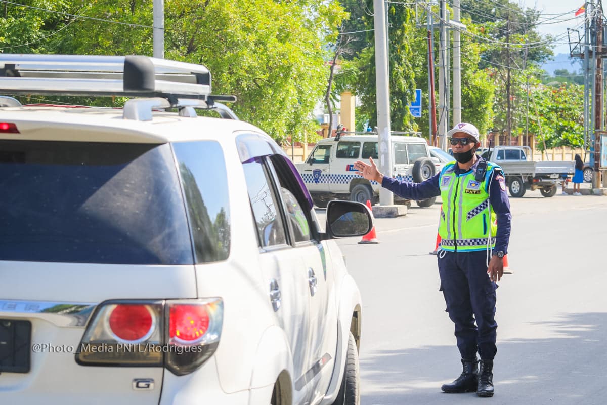 帝力警察指挥官:部署交警疏导交通