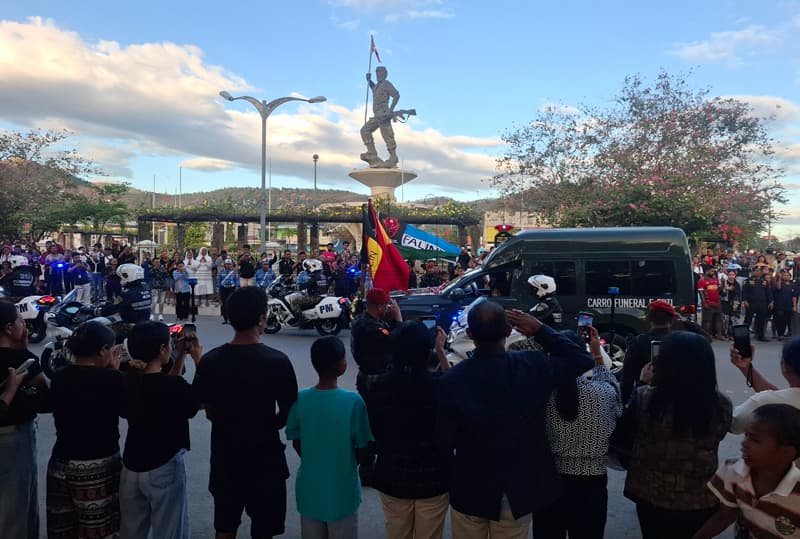 法卢尔中将:卢奥洛品质高尚且谦逊