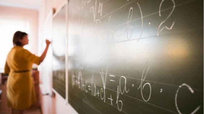 博博纳罗:学前及基础教育教师短缺