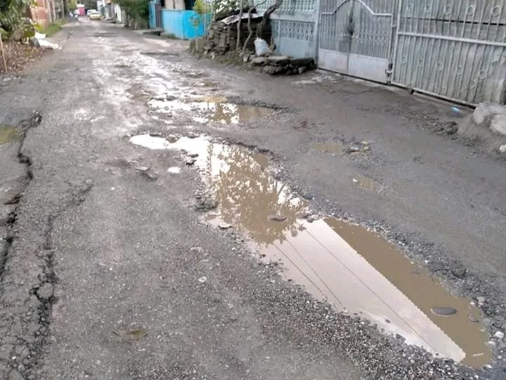 Kaikasa 道路状况连接 Ailalek 和 Sukaer 恶劣