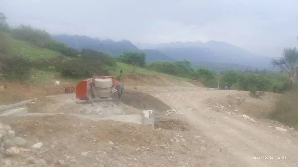 东帝汶一乡村公路项目停摆，民众出行受阻